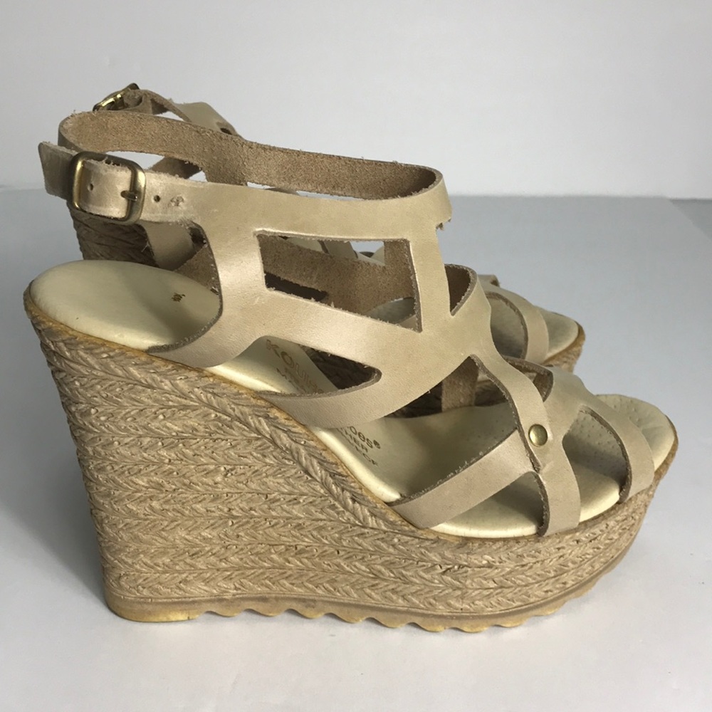 Size 6 Nude Kouro Wedge Sandals